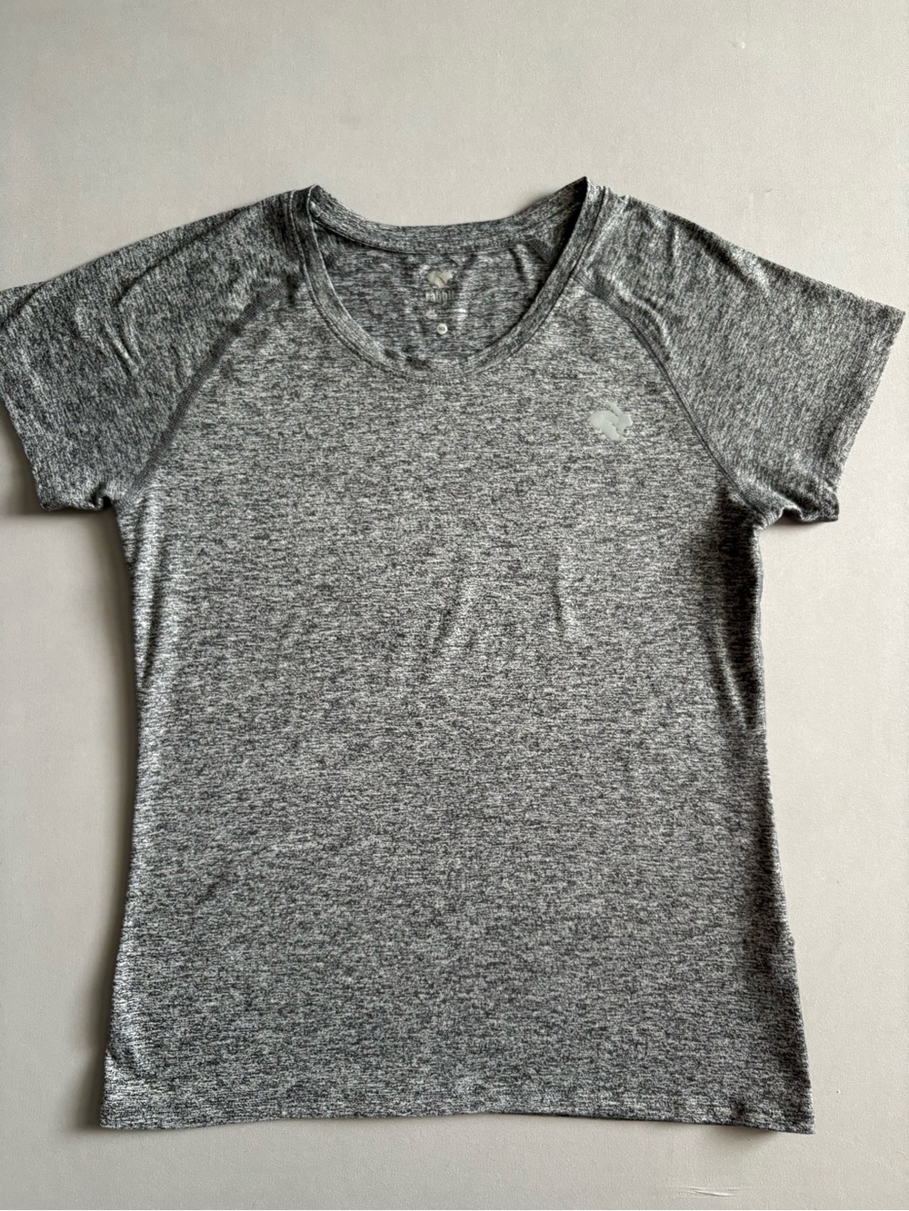 Rabbit EZ Women Short Sleeve Shirt Size Medium Running Athletic Gray Performance